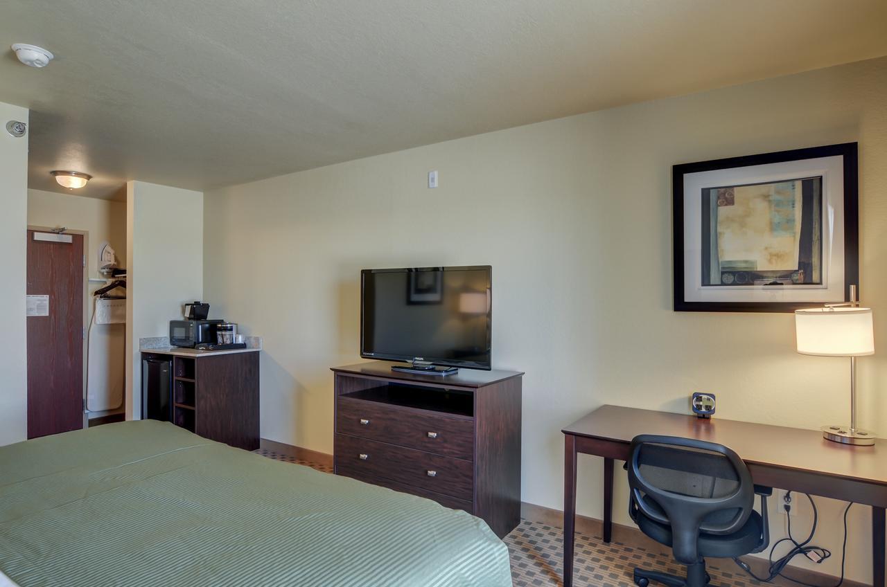 Hotel Cobblestone & - Ord