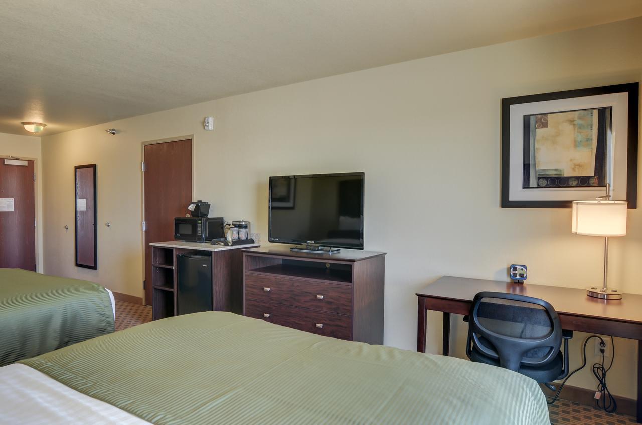 Cobblestone & - Hotel