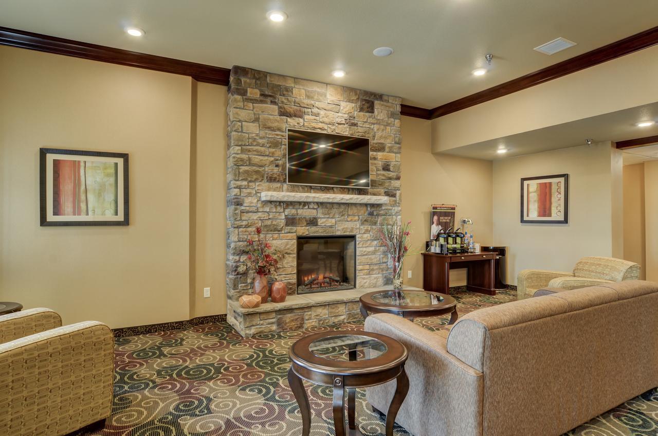 Hotel Cobblestone & - Ord